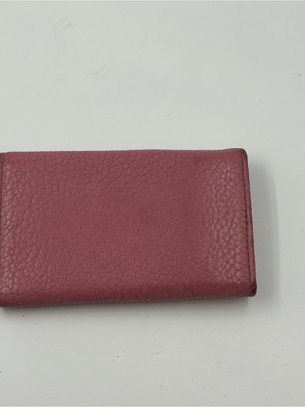 Prada pink pebbled leather keyholder - Picture 2 of 10